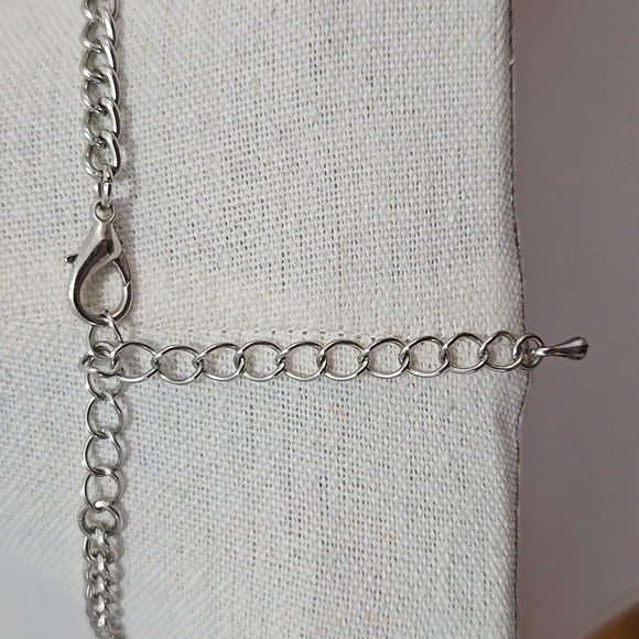 FAUX OPAL & SILVER TONE CHAIN NECKLACE - Picture 5 of 5